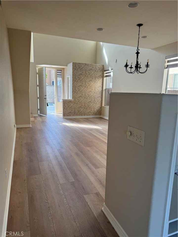 14023 Visions Dr - Photo 2 of 17