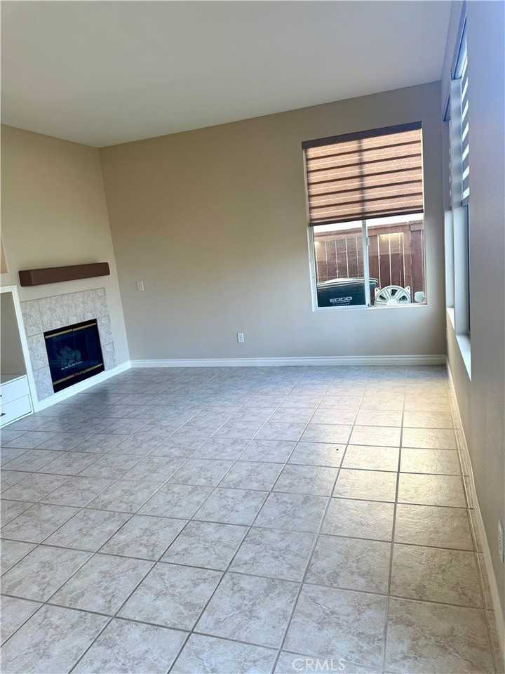 14023 Visions Dr - Photo 4 of 17