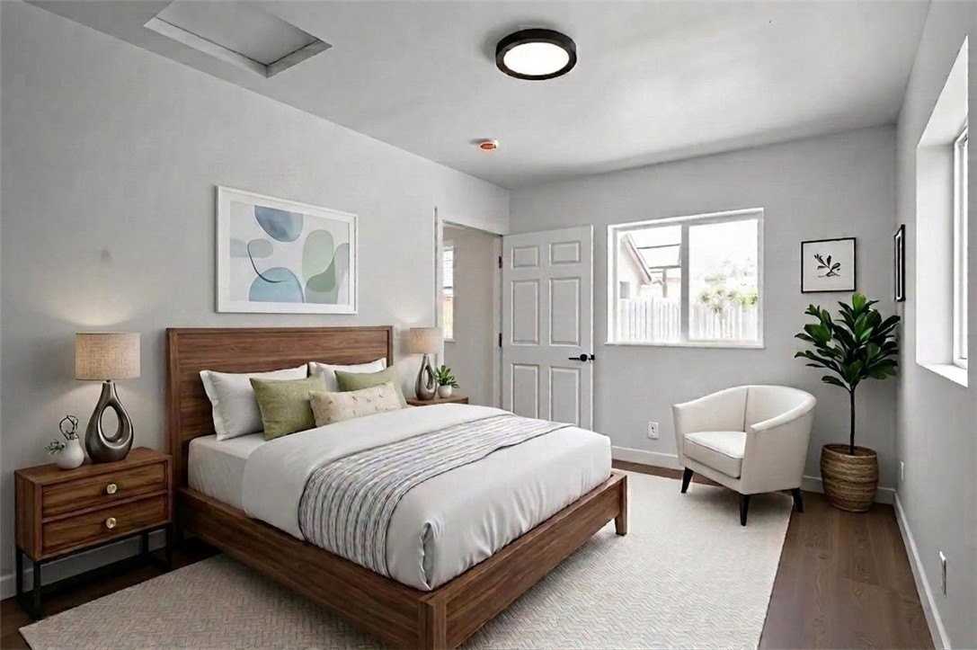 745 W 106th St - Photo 3 of 13
