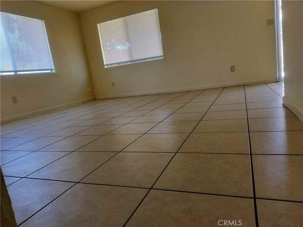 912 Valhalla Dr - Photo 5 of 14