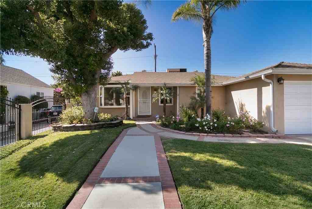 6313 Bluebell Ave - Photo 2 of 21