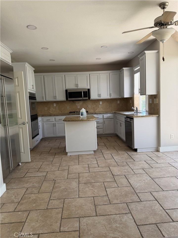 20640 Pesaro Way - Photo 5 of 49