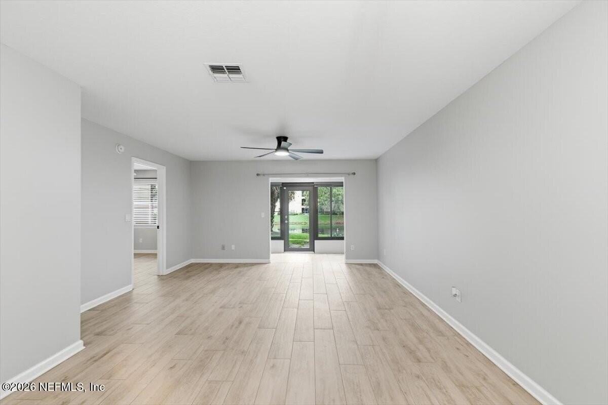 5 Arbor Club Dr #103 - Photo 3 of 23