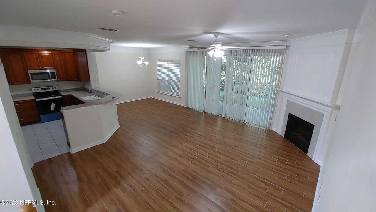 11073 Castlemain Cir E - Photo 6 of 25