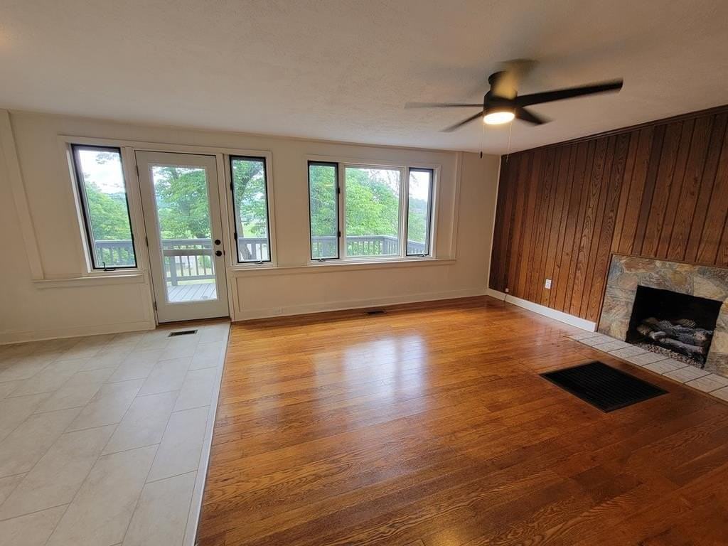 176 Riverside Dr - Photo 4 of 25