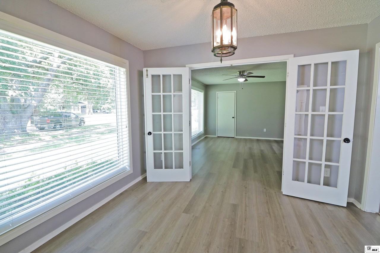 2700 Fort Miro Ave - Photo 4 of 36