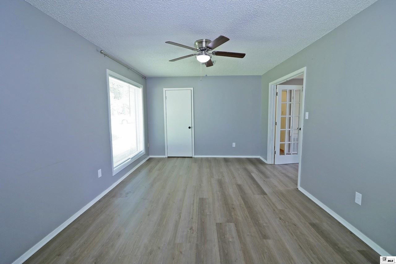 2700 Fort Miro Ave - Photo 7 of 36