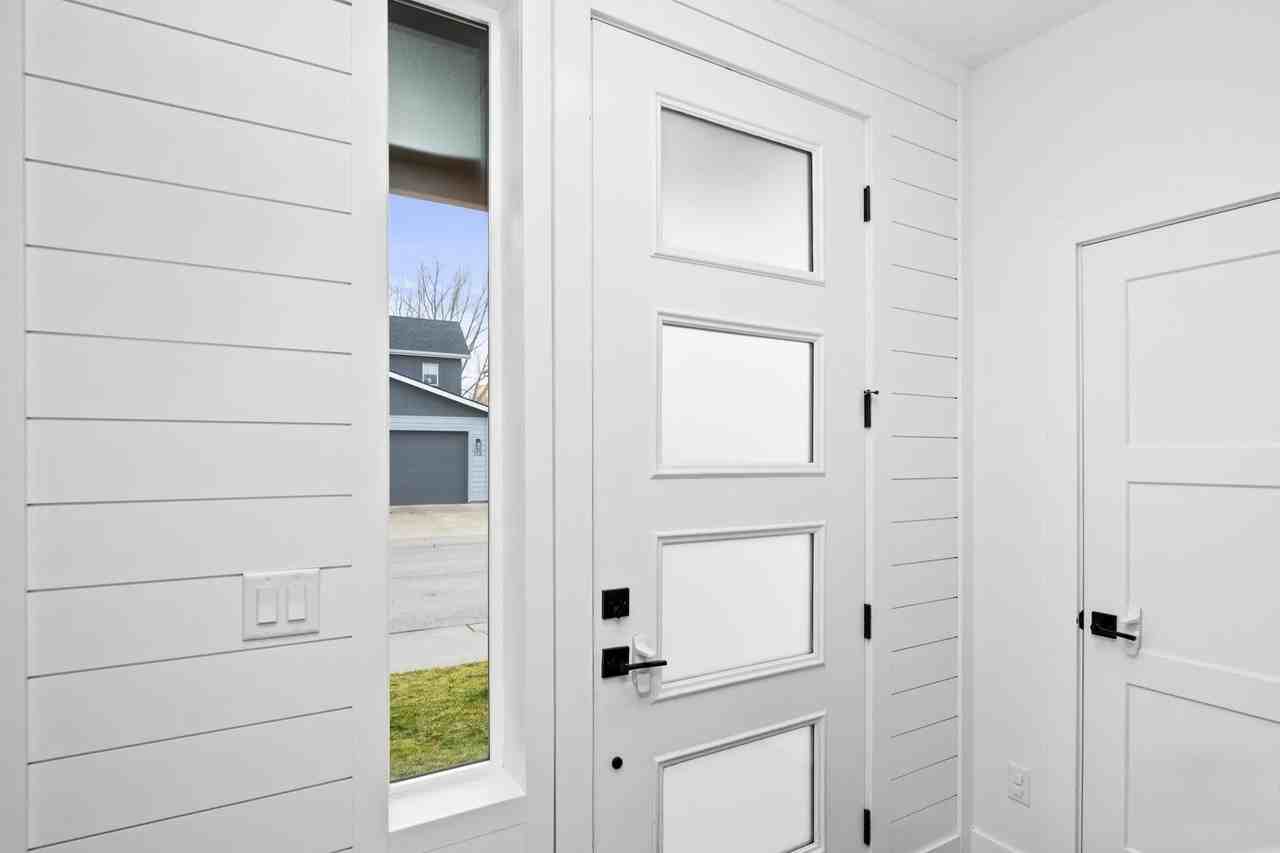 114 E Demming Ln #1 - Photo 2 of 22