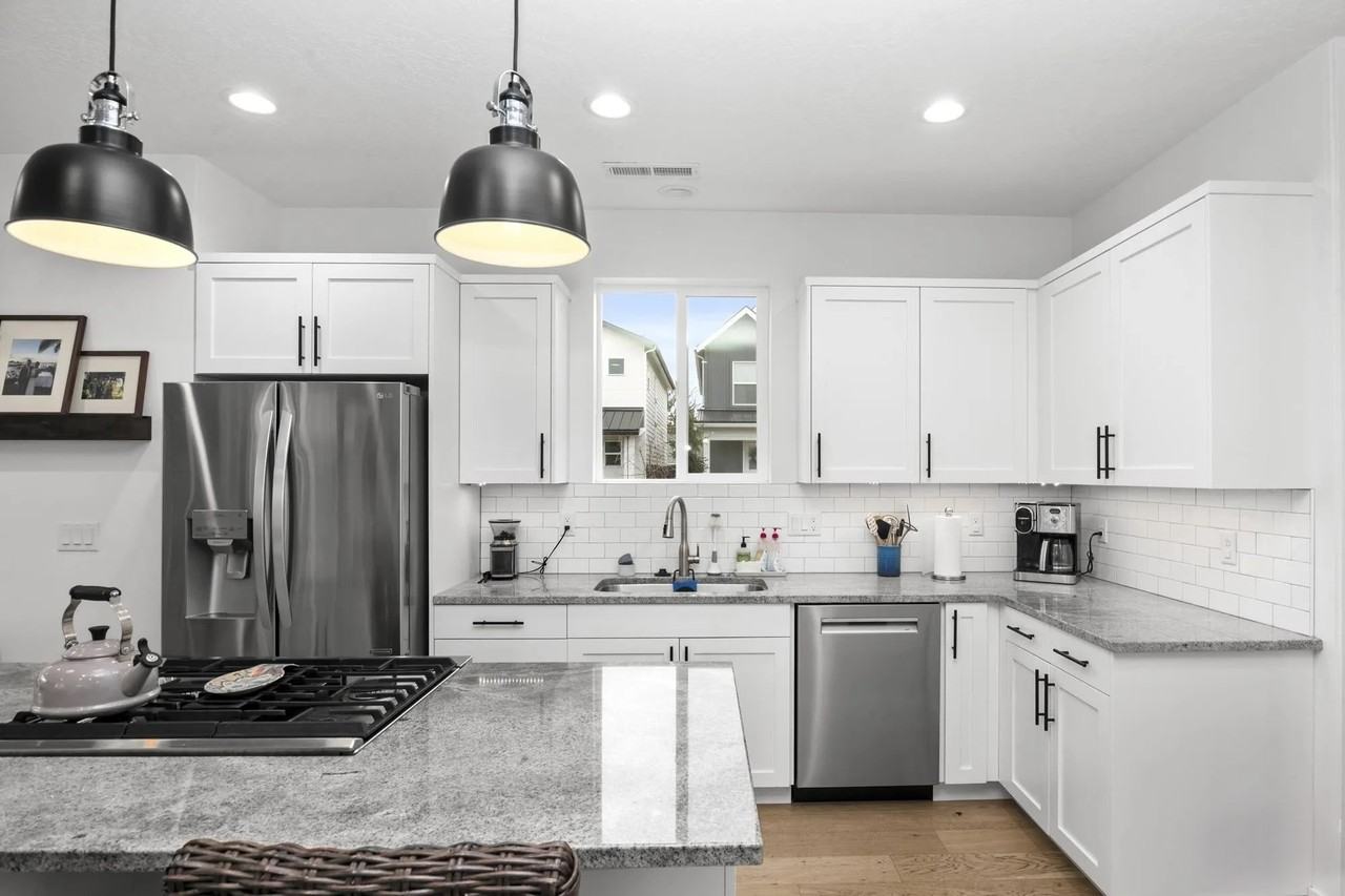 114 E Demming Ln #1 - Photo 4 of 22