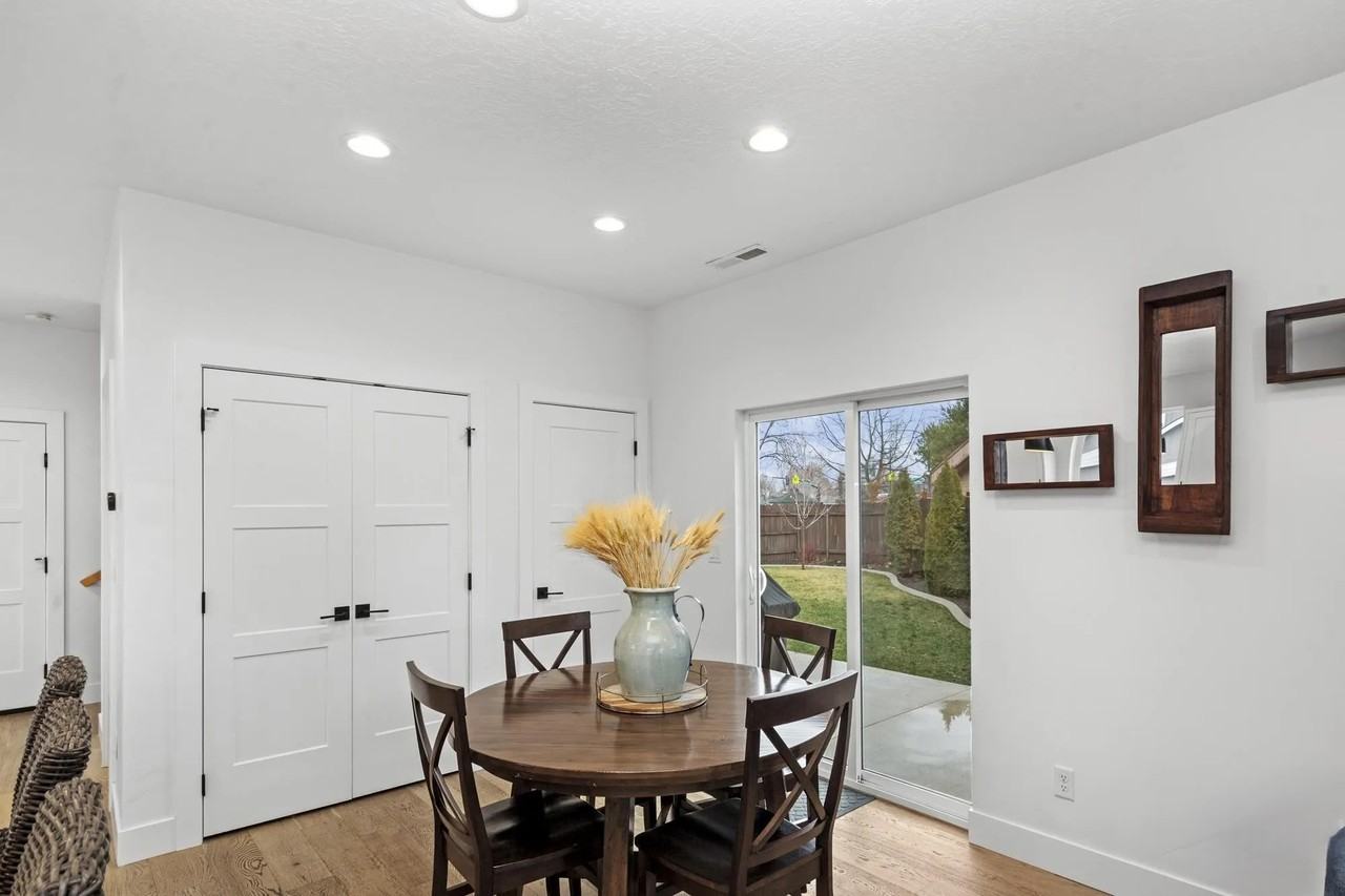 114 E Demming Ln #1 - Photo 6 of 22