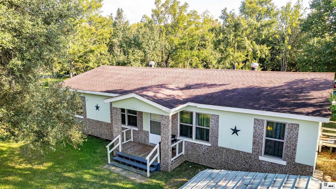 139 Beach Rd - Photo 2 of 39