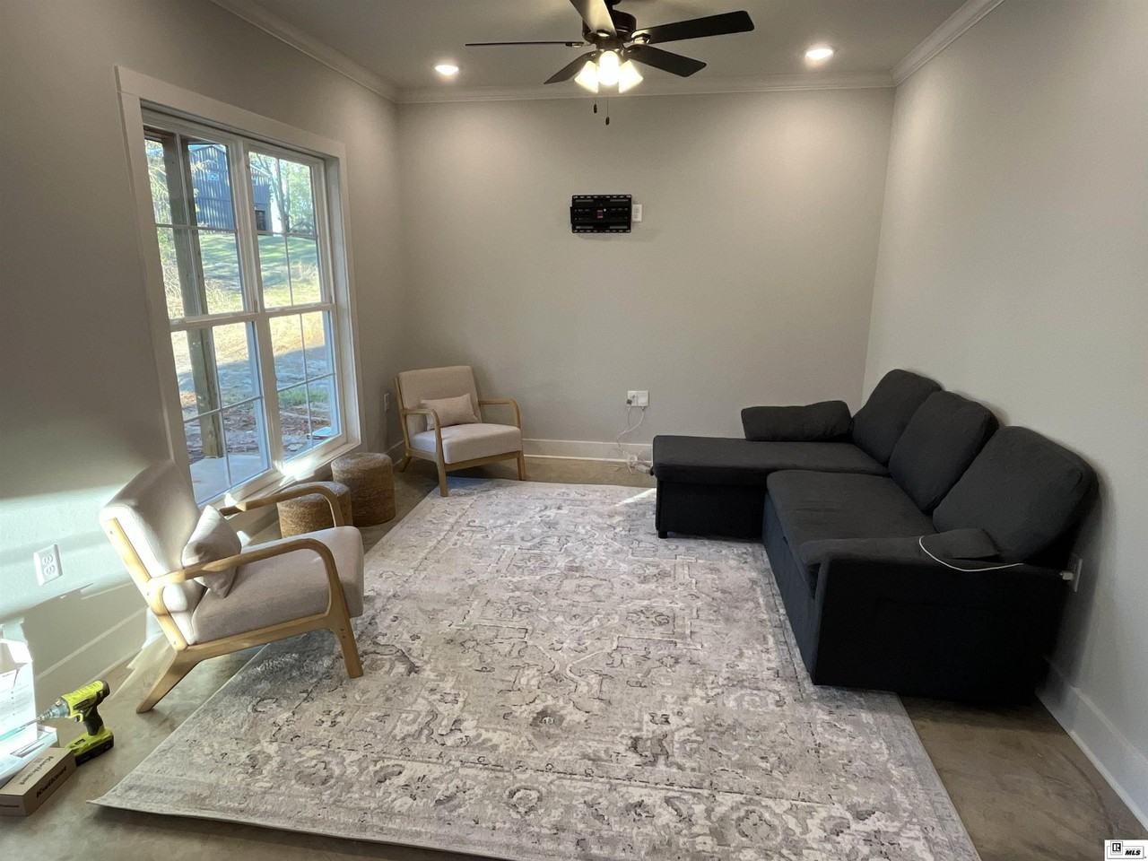 630 Brownlee Rd - Photo 2 of 17