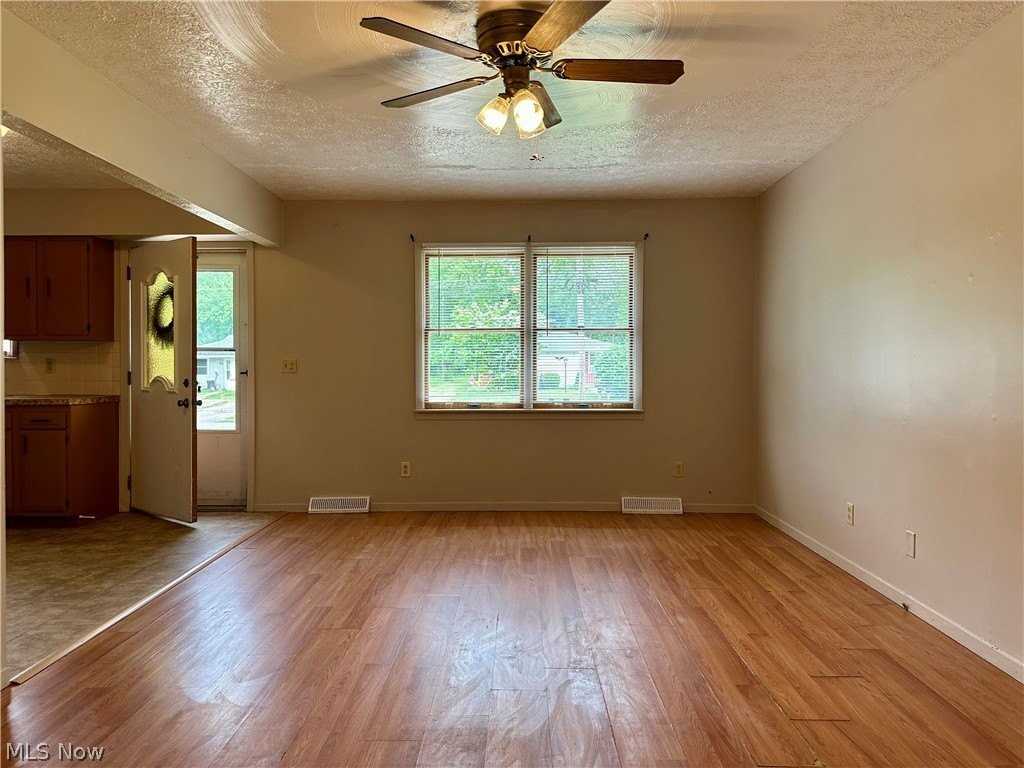 4827 Dunsmore Ave - Photo 3 of 10