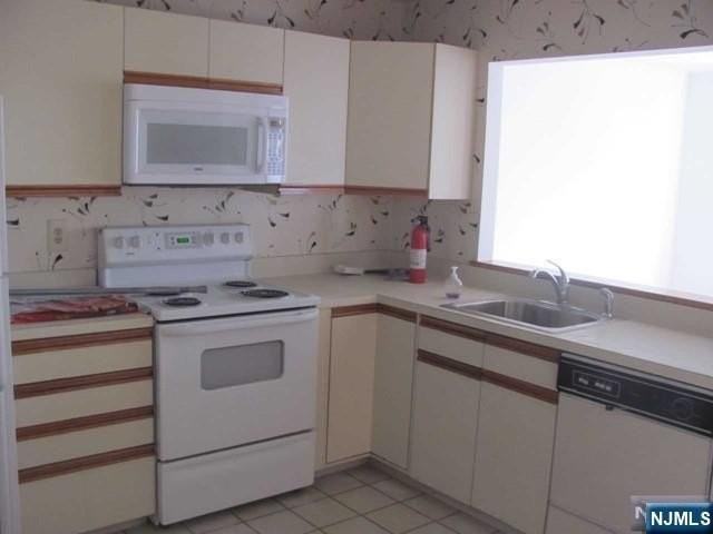 863 Madeline Ln #7220 - Photo 3 of 6
