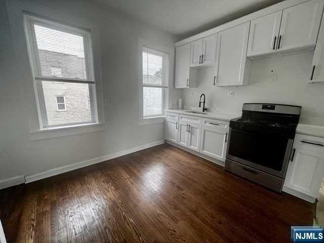 85 Macarthur Ave - Photo 5 of 33