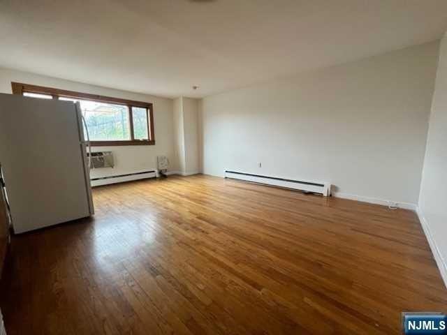 166 Sedore Ave #1 - Photo 5 of 6