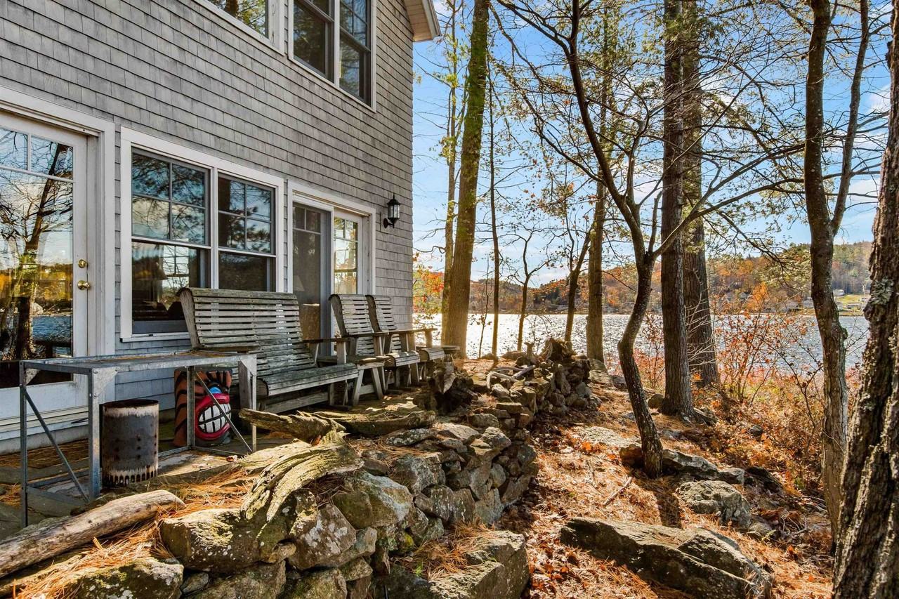 255 Pikes Point Rd - Photo 4 of 35