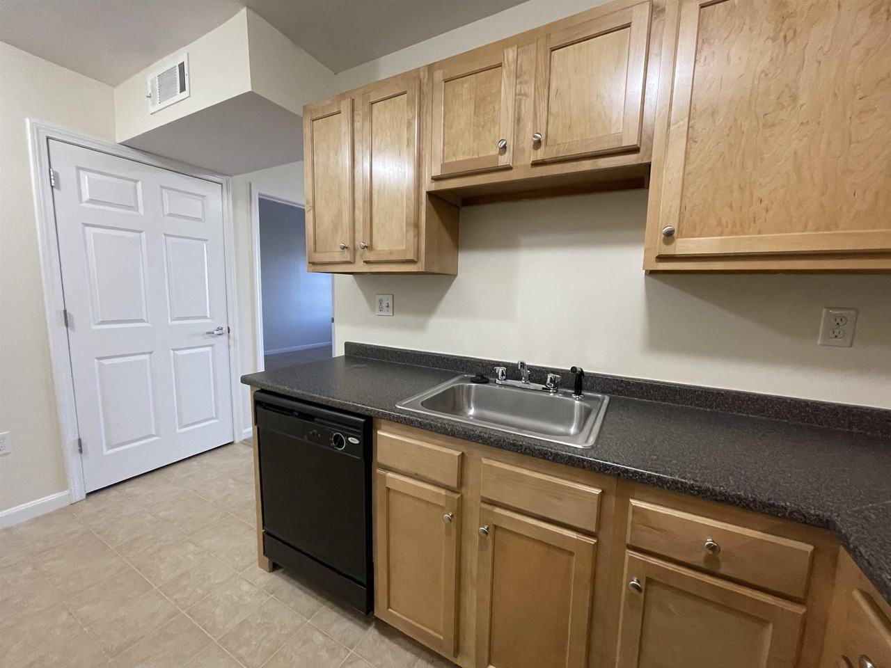 80 Sentinel Ct #304 - Photo 4 of 39