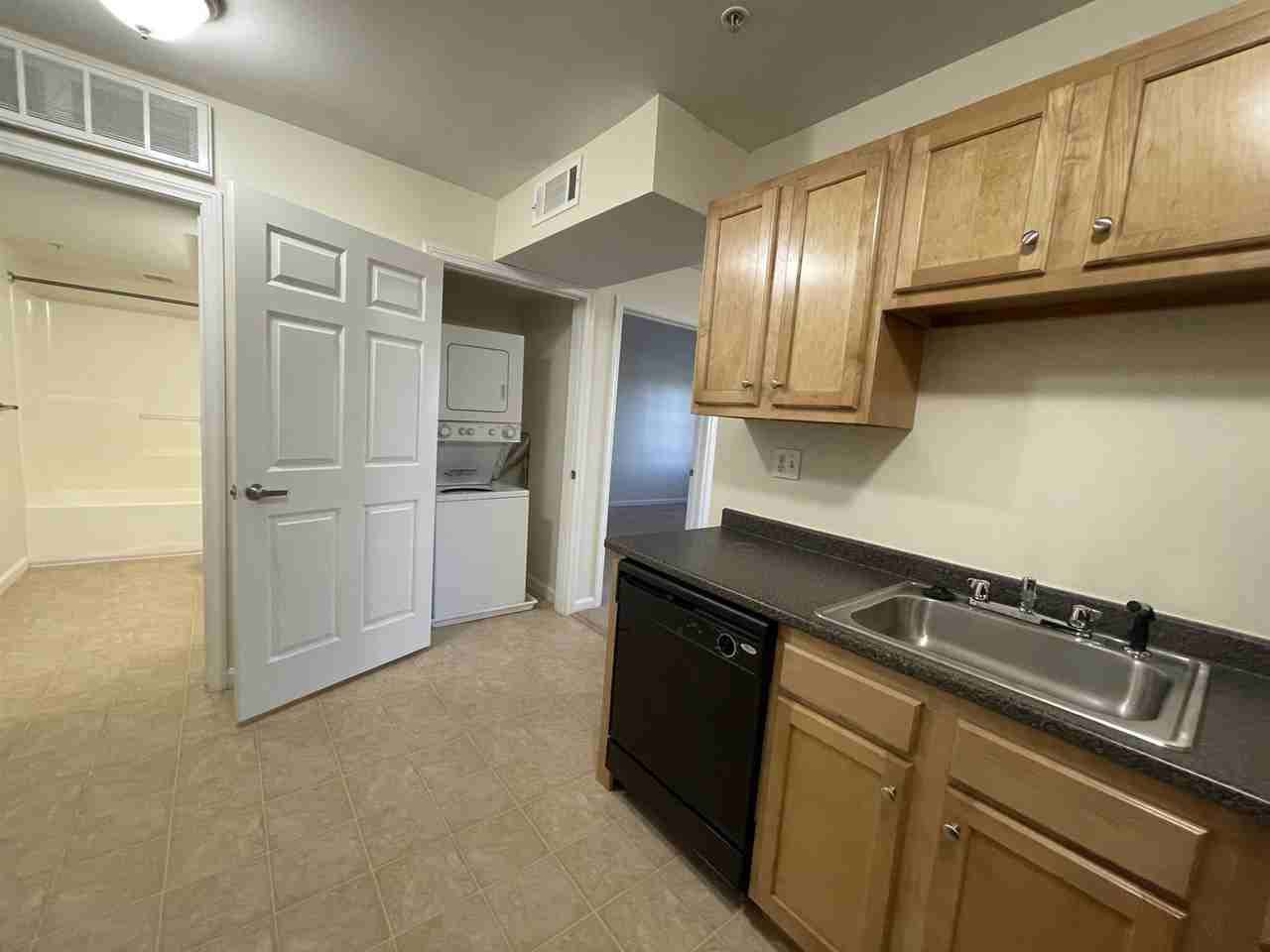 80 Sentinel Ct #304 - Photo 5 of 39
