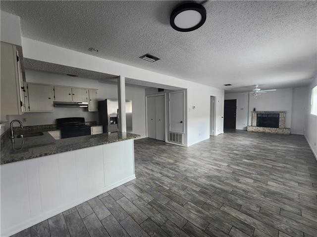 4711 Grammar Ave - Photo 3 of 18