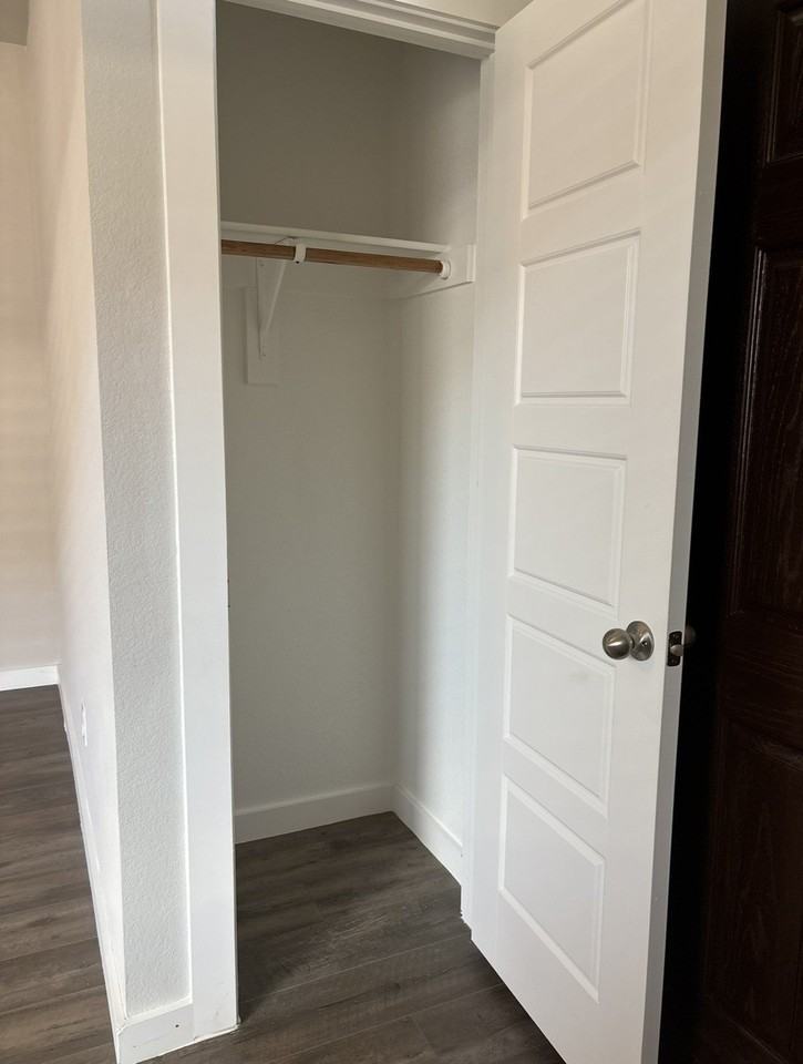628 Blackland Dr - Photo 4 of 21