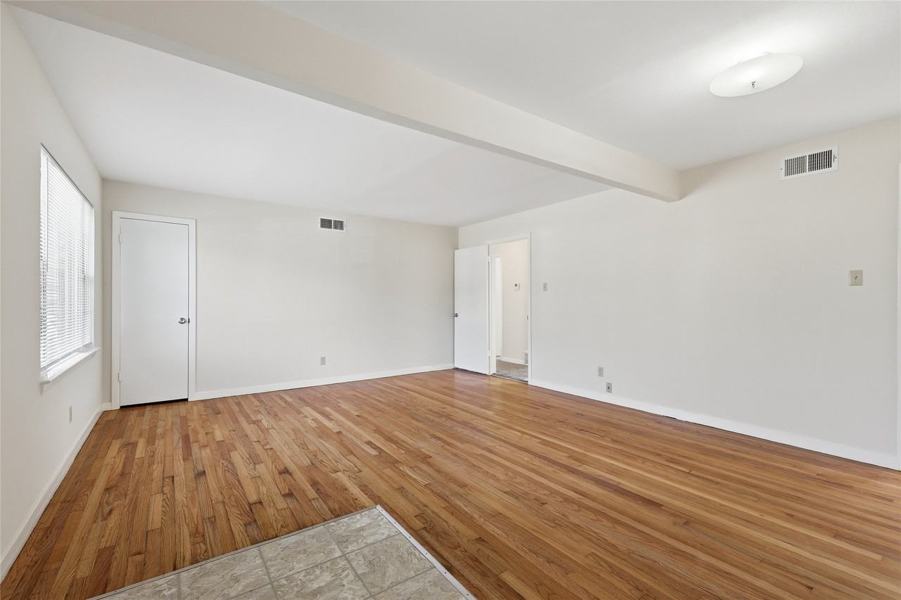 10830 Cotillion Dr - Photo 4 of 18