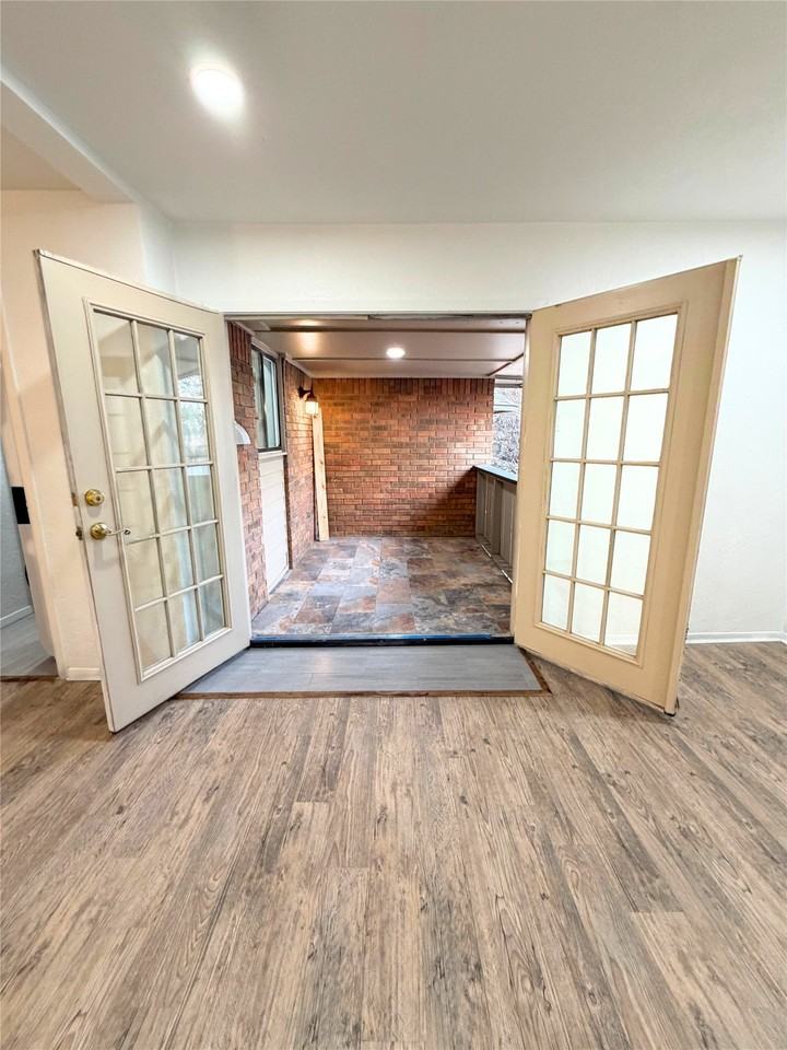 2803 Rio Branco St #201 - Photo 6 of 17