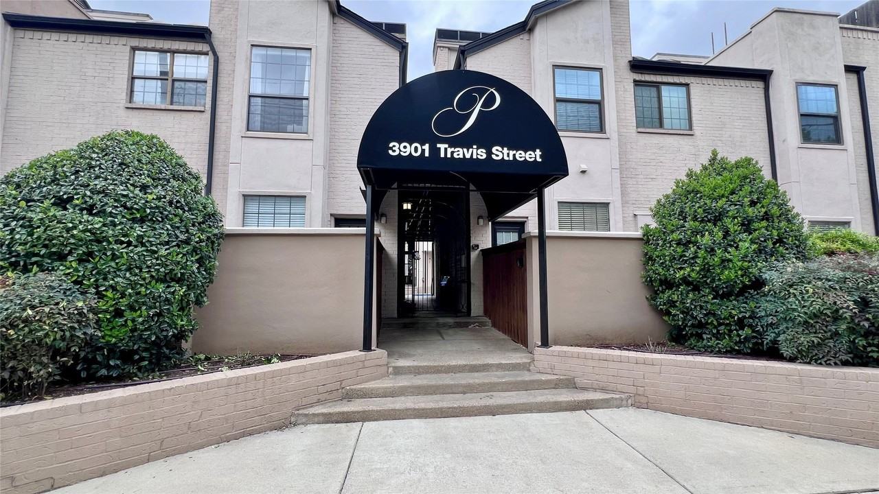 3901 Travis St #217