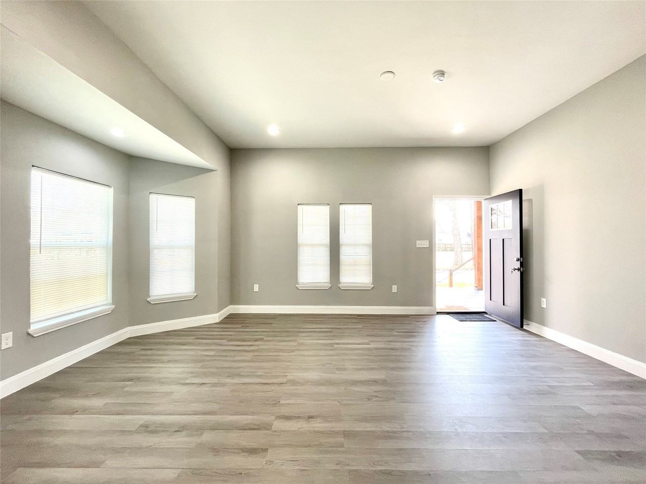 1808 Oneal St #B - Photo 5 of 22