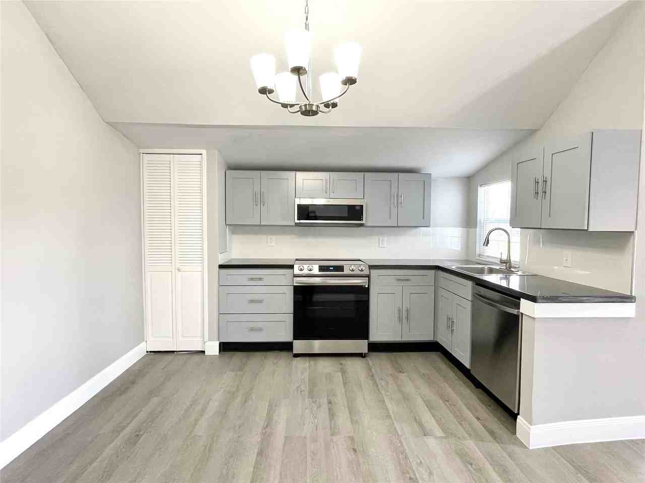 1808 Oneal St #B - Photo 7 of 22
