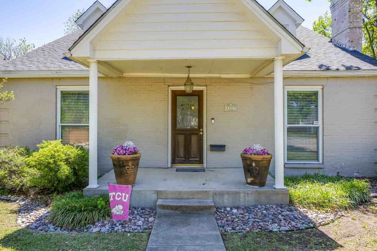 2809 Benbrook Blvd - Photo 5 of 24