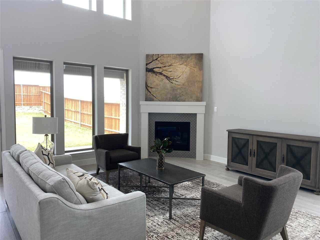 1702 Swayback Ln - Photo 3 of 30