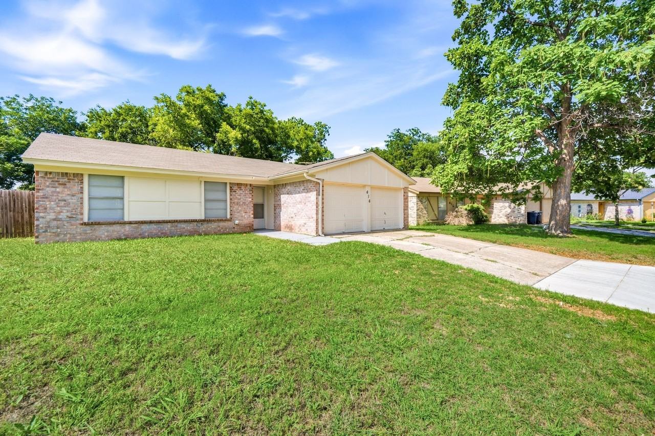 616 Reveille Rd - Photo 2 of 29