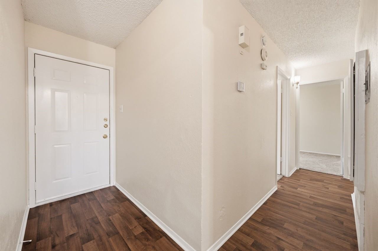 616 Reveille Rd - Photo 4 of 29