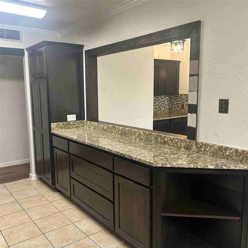 5408 Princess Ct - Photo 4 of 17