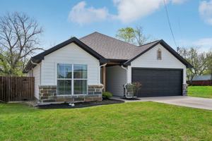 featured image of 2605 Langford St