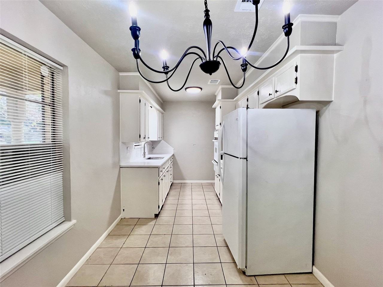 3505 Northpark Dr - Photo 5 of 16