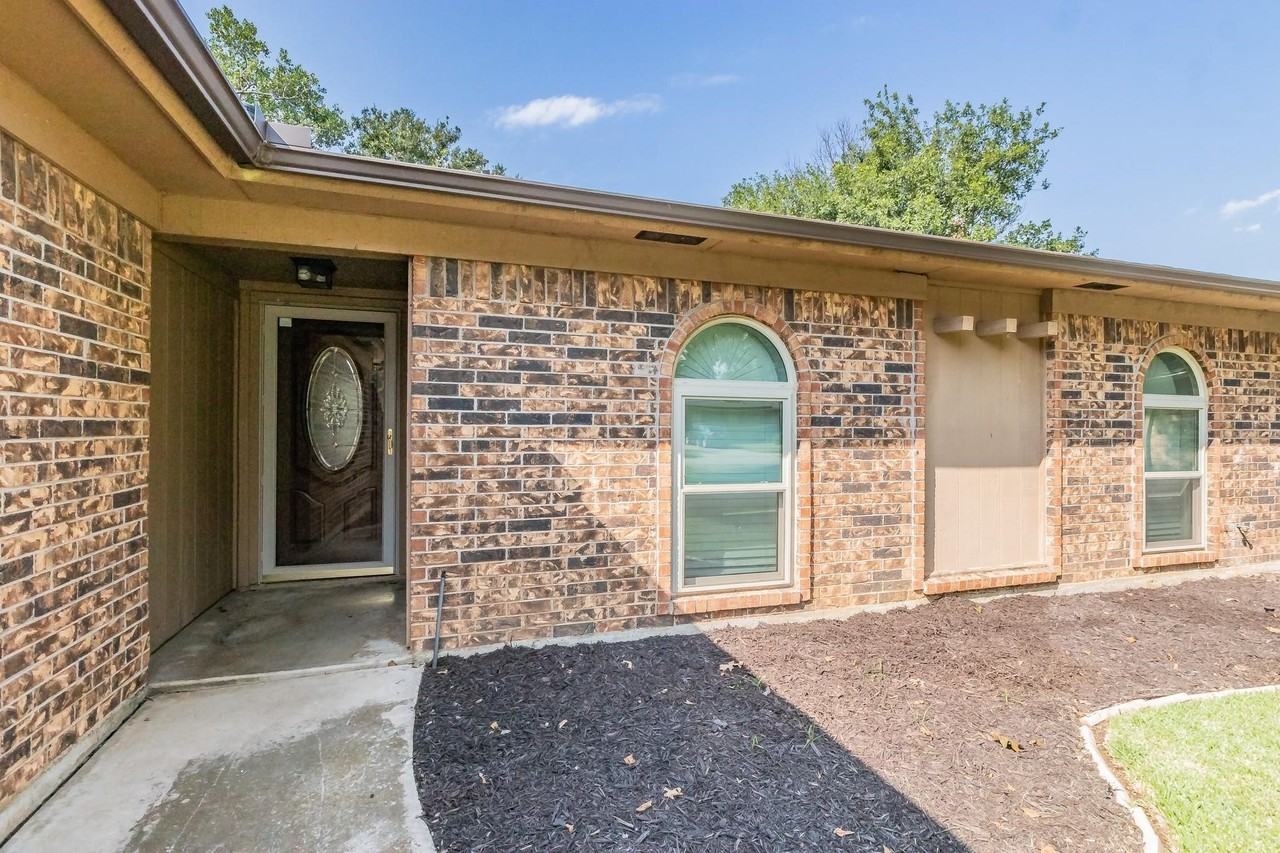 2013 Memphis Dr - Photo 3 of 40