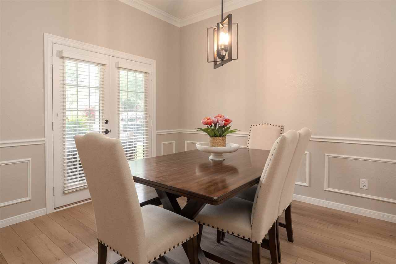 9128 Peace St - Photo 6 of 35