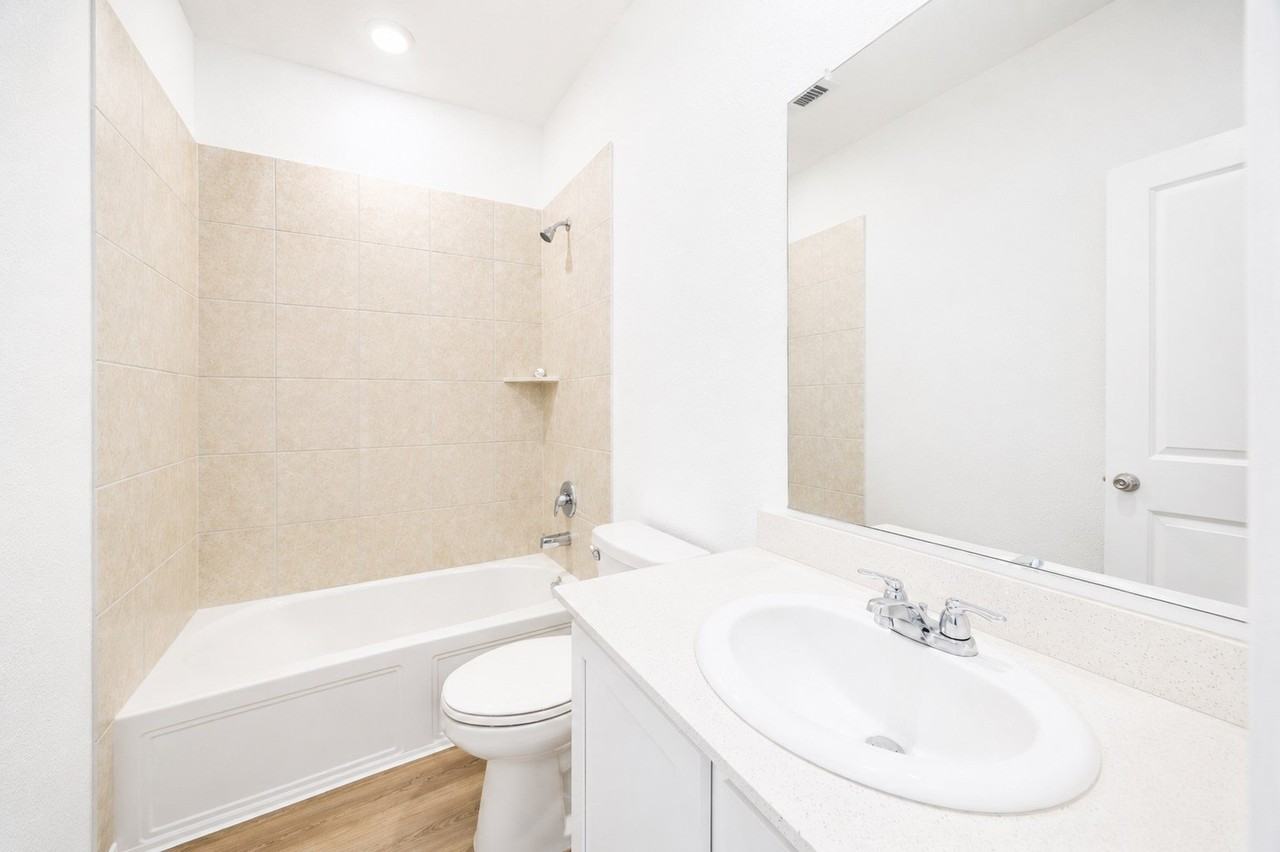 624 Fitzroy Ln - Photo 6 of 36