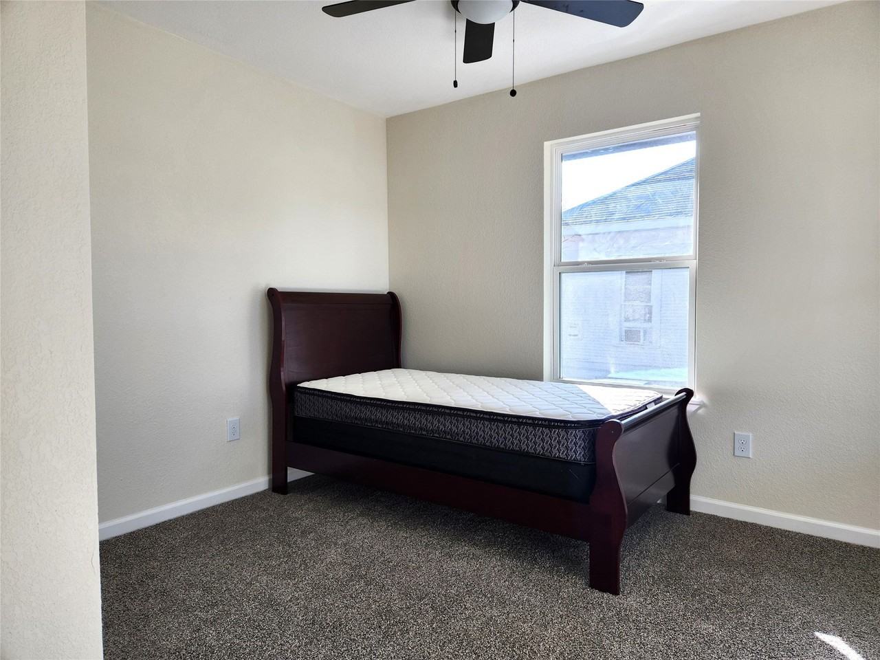 4205 Stuart St - Photo 4 of 19