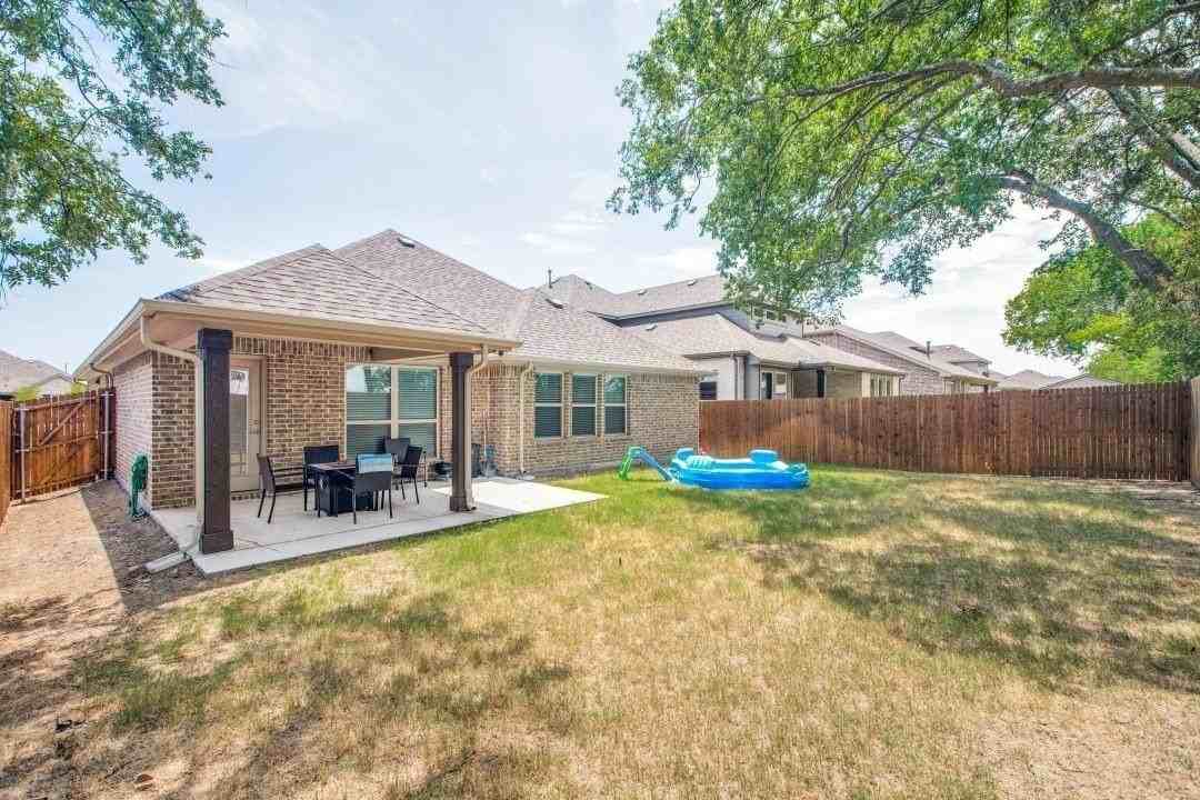 2911 Teak Dr - Photo 2 of 19