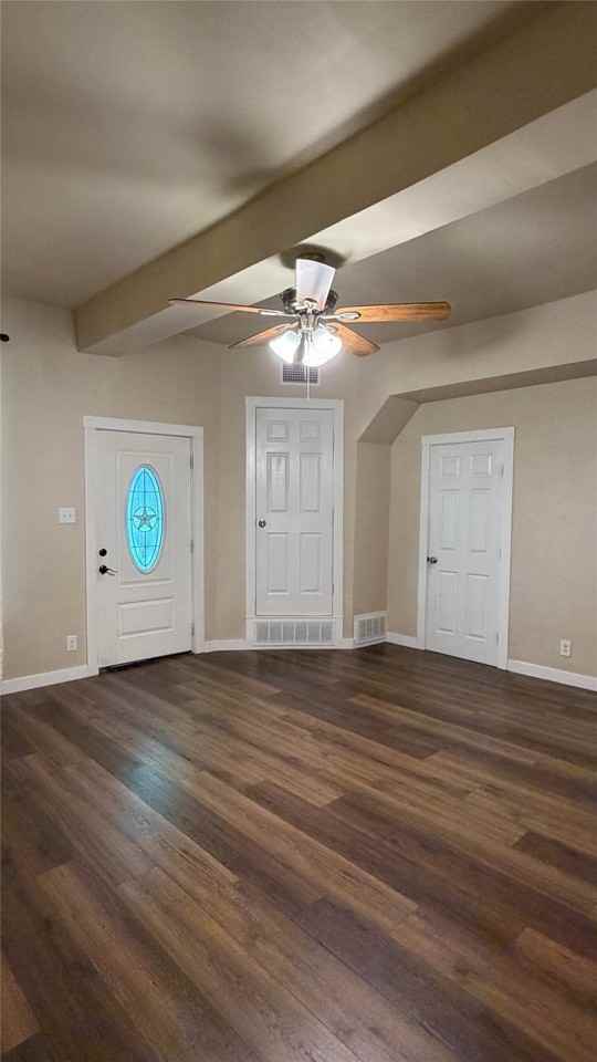 5208 E Side Ave #1 - Photo 3 of 13