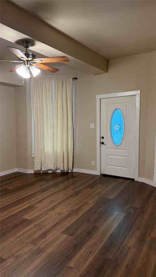 5208 E Side Ave #1 - Photo 4 of 13