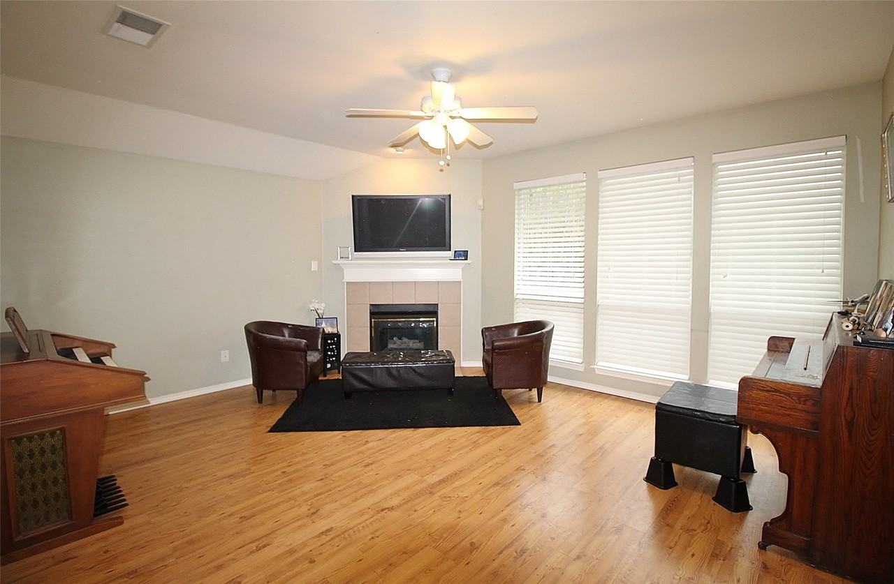 4228 Boulder Park Dr - Photo 3 of 16