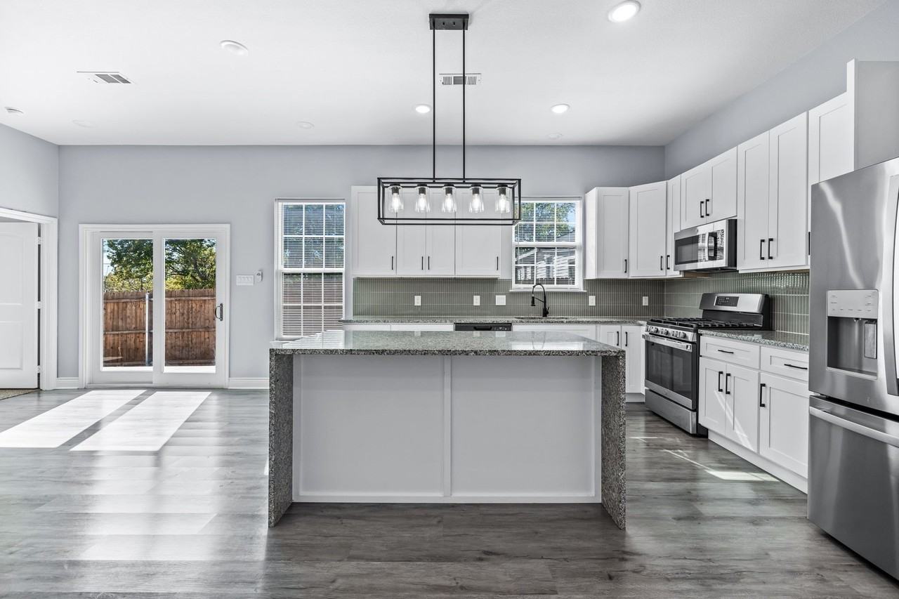1701 Belzise Ter - Photo 6 of 39