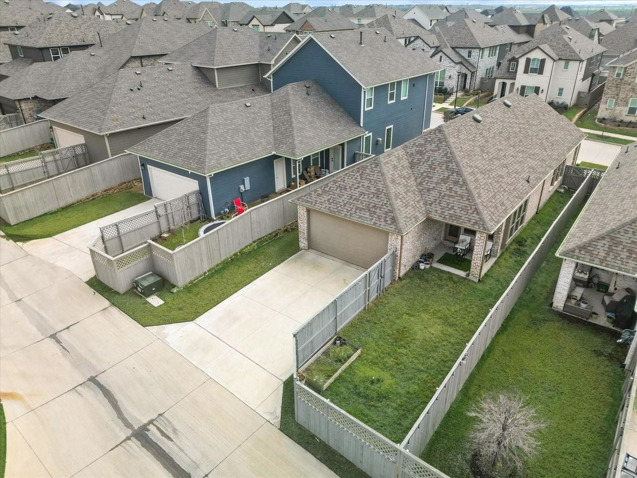 2340 Gray Dr - Photo 2 of 31