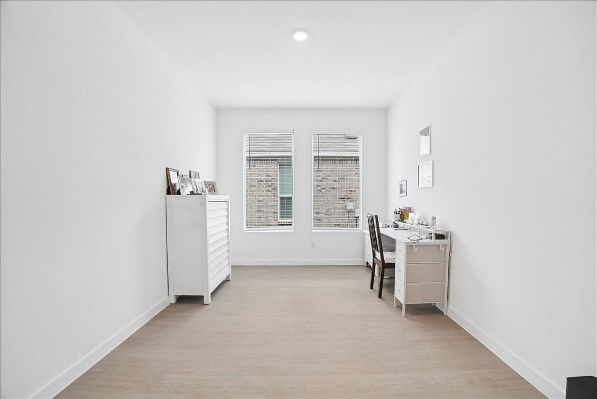 920 Sugarberry St - Photo 6 of 16