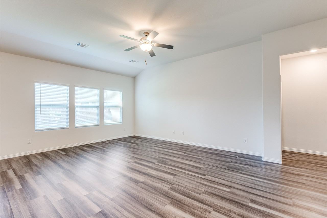 226 Stonebrook Trl - Photo 7 of 25