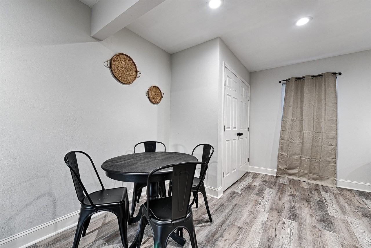 1201 Ridgewood Rd - Photo 3 of 29